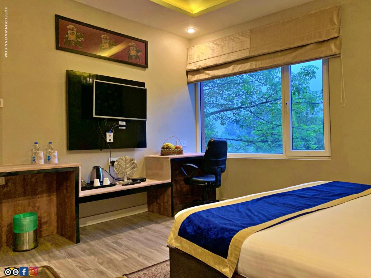 Hotel Runway Inn Pura Raghunāth 외부 사진