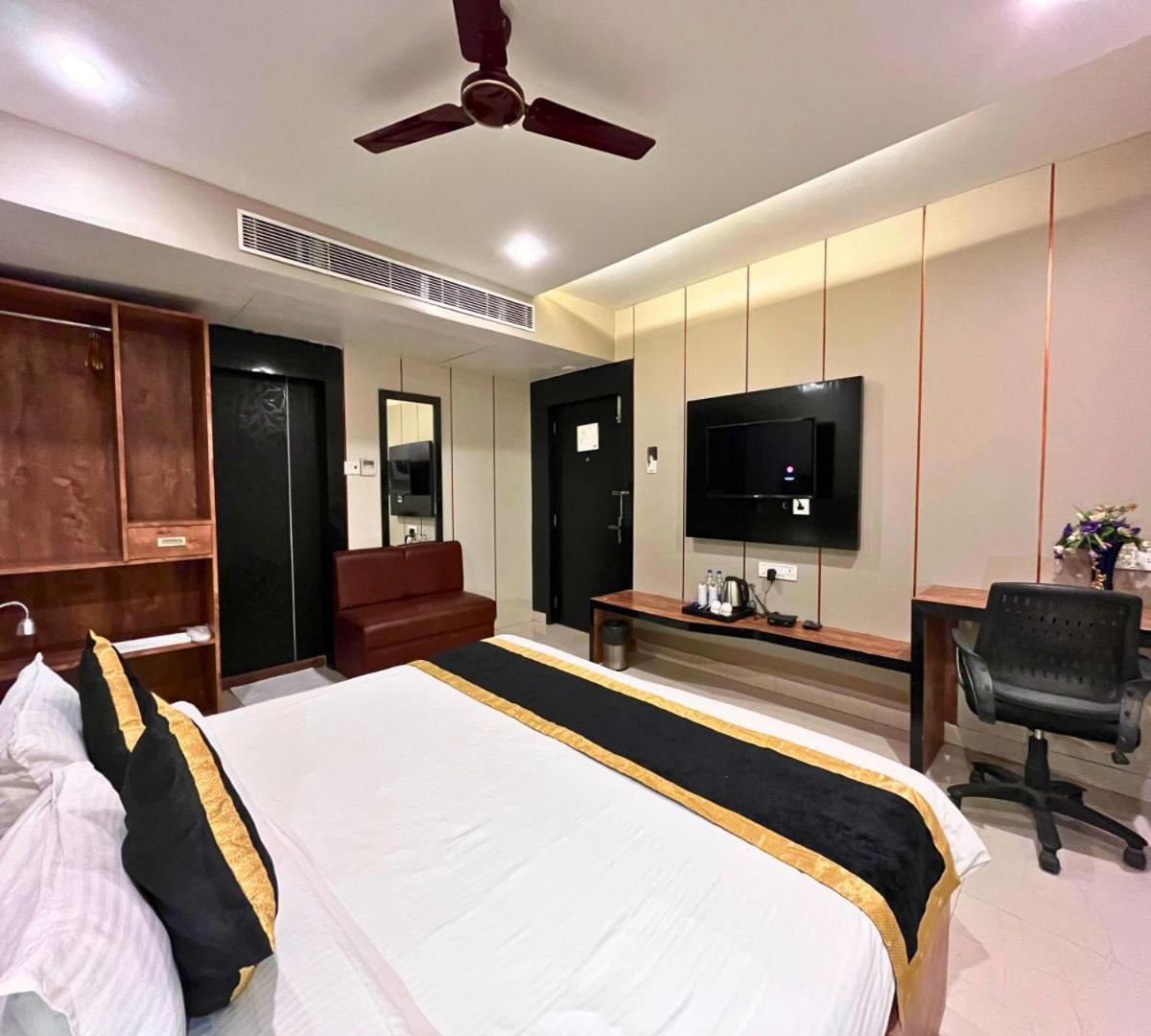 Hotel Runway Inn Pura Raghunāth 외부 사진