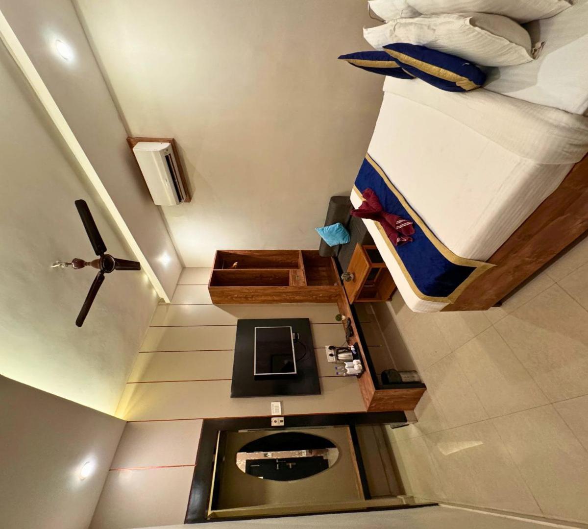 Hotel Runway Inn Pura Raghunāth 외부 사진