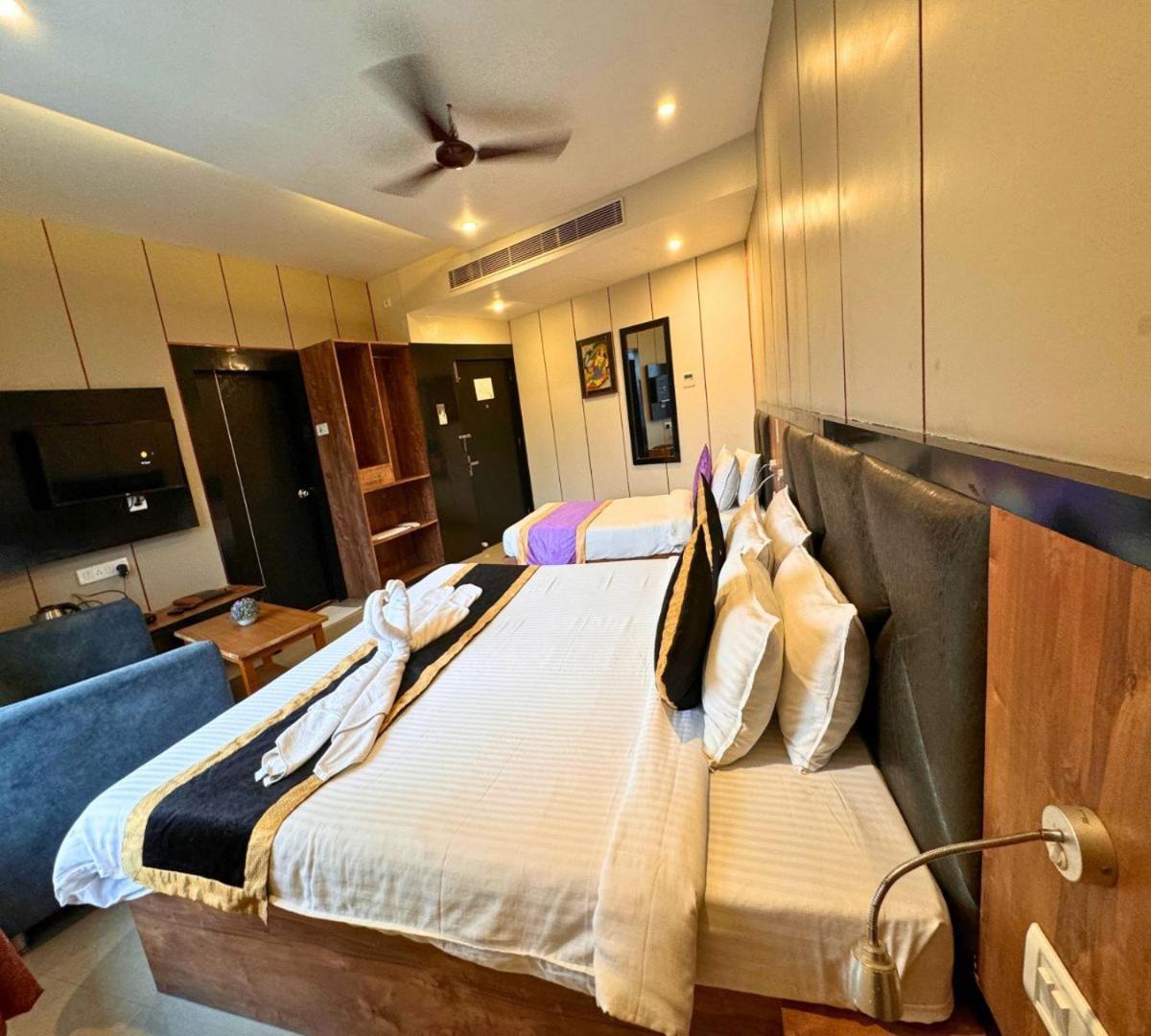 Hotel Runway Inn Pura Raghunāth 외부 사진