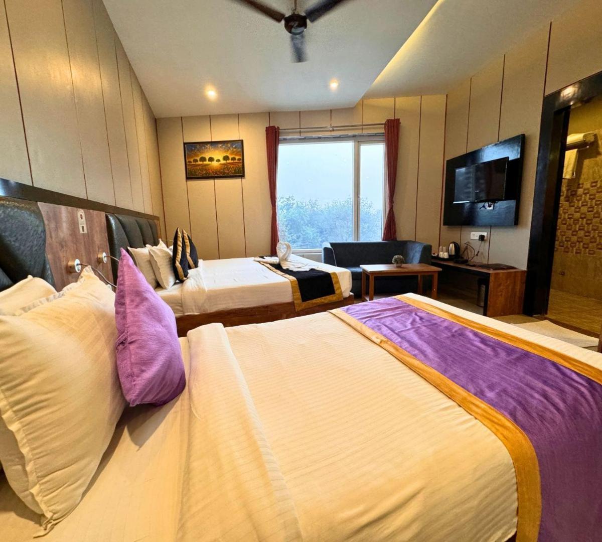 Hotel Runway Inn Pura Raghunāth 외부 사진